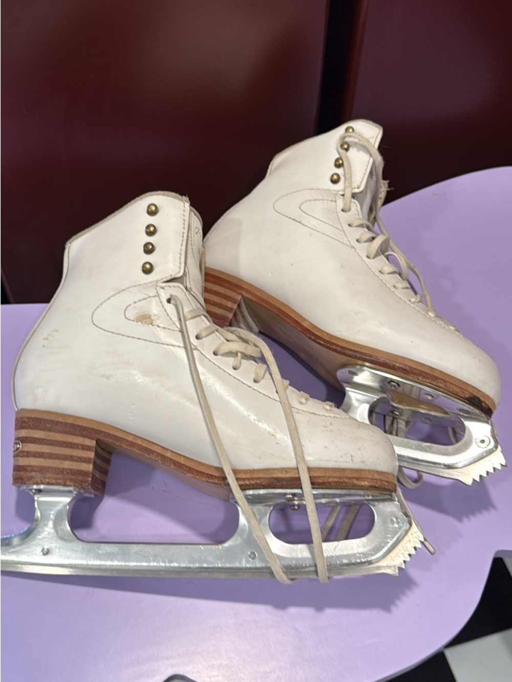 Women’s White Leather Figure Skates - Classic Lace-Up Style